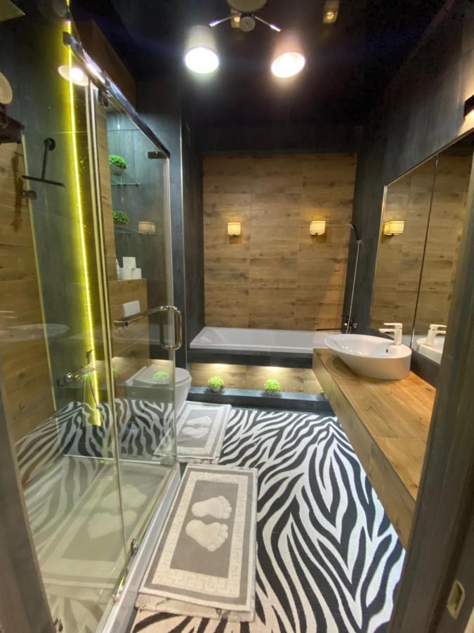 New Double Room Luxury Apartment In The Center Kisinyov Kültér fotó