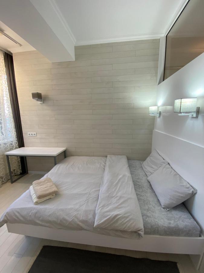 New Double Room Luxury Apartment In The Center Kisinyov Kültér fotó